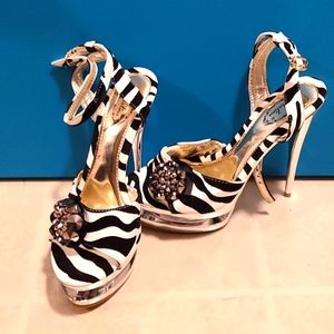 Italina zebra heels
